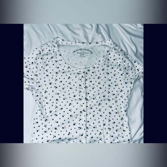 Aeropostale OG Shrunken Tee Short‎ Sleeve White Floral Ribbed Crop Womens Size L - Picture 1 of 3